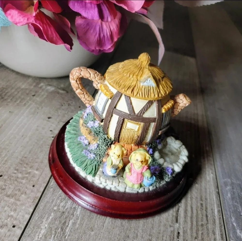 Vintage 1993 Ceramic Trinket Holder Pig House Teapot w/ Lid on Wooden Base